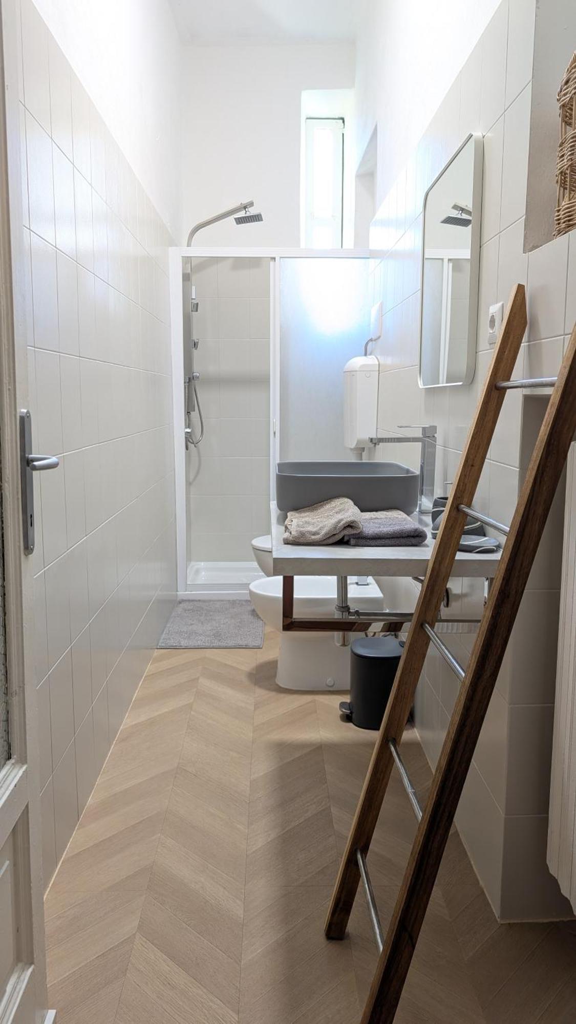 Grand Central 1845 - 2 Bedrooms Design Flat Bergamo Kültér fotó